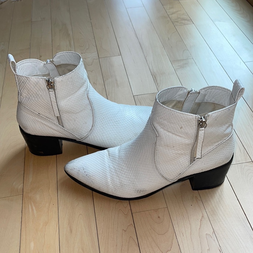 White Leather/Snakeskin Cowgirl Booties- Size 8.5